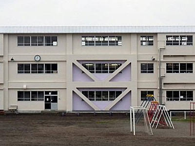 十和田市立藤坂小学校