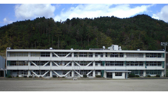 白川町立佐見小学校校舎及び体育館