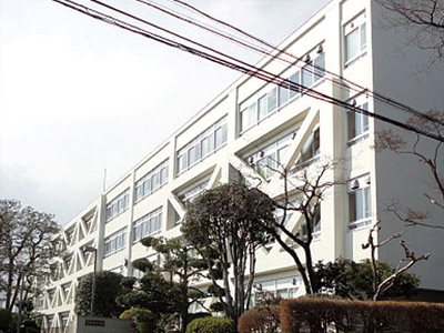 昭島市立拝島中学校