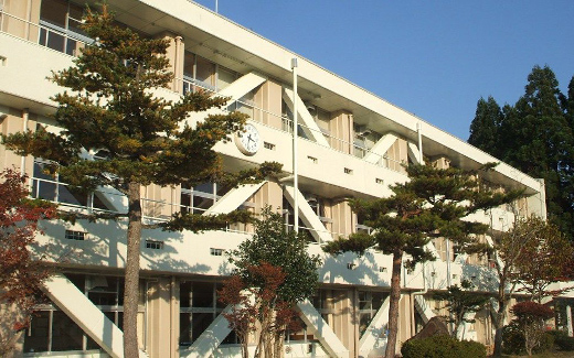 郡上市立高鷲中学校