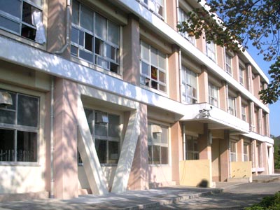 寒川町立旭が丘中学校南棟