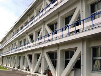 観音寺市立大野原中学校教室棟