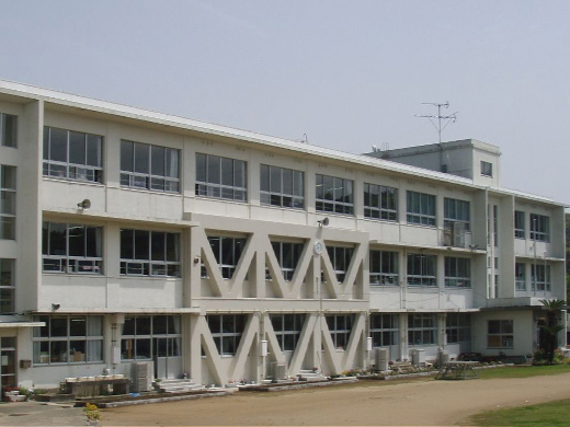 五島市立本山小学校校舎・体育館