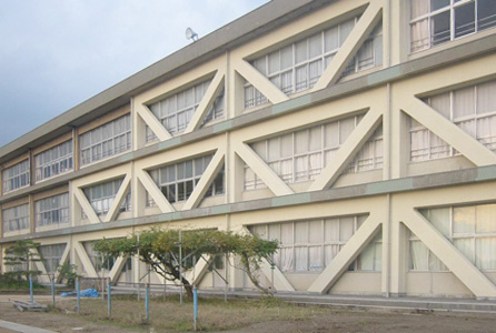 高岡市立南条小学校