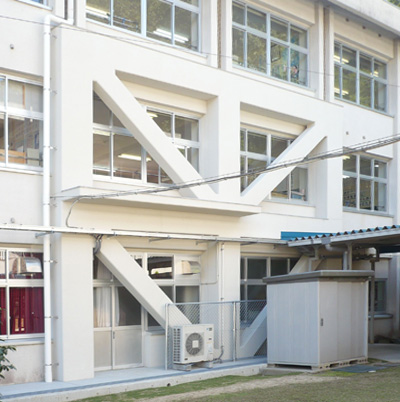 井原市立大江小学校管理教室棟①-1