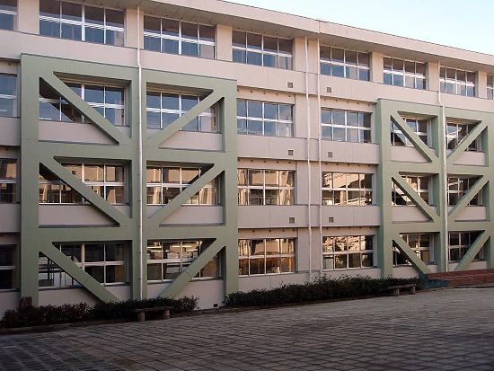 山口県立徳山高等学校普通教室棟