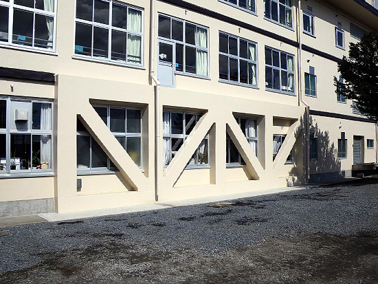 八戸市立旭ヶ丘小学校