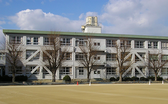 大阪府立北淀高校教室棟