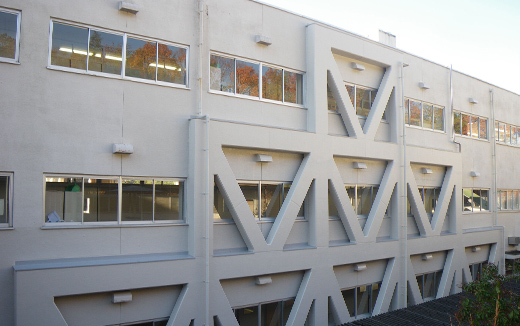 関商工高等学校（商業科西館外部・工業科1号館）