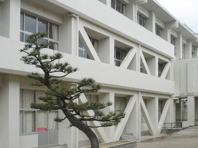 菰野町立朝上小学校中校舎・北校舎