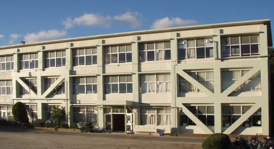 春日井市立鷹来小学校本館