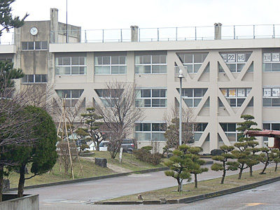 胎内市立築地中学校