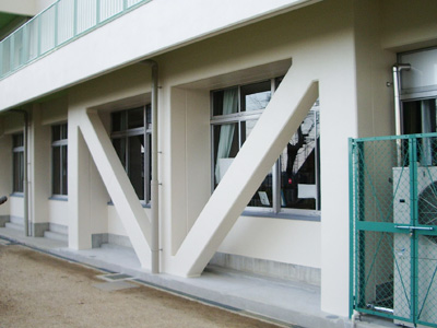 八尾市立曙川東小学校校舎及び屋内運動場