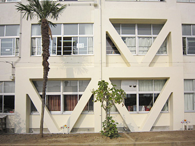 佐世保市立中里小学校（4-1,2,3棟）