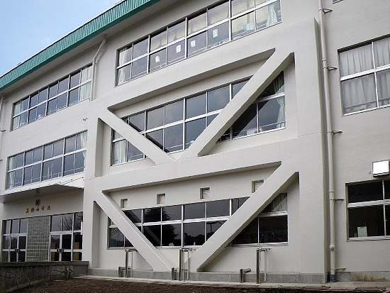 八戸市立明治小学校