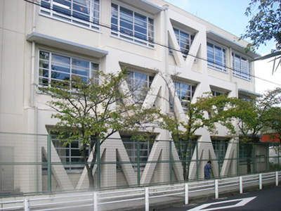 尼崎市立大庄北中学校東棟
