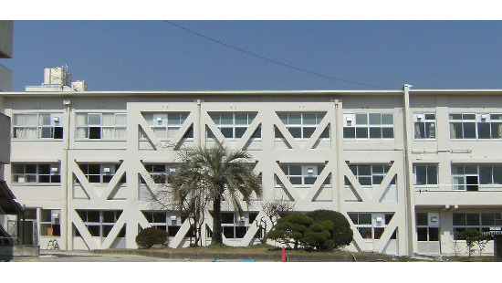 上牧町立上牧中学校001棟・007棟