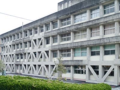 西予市立三瓶中学校特別教室棟