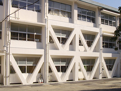 天草市立亀場小学校管理教室棟