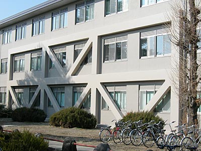 神奈川県立磯子工業高校実験実習棟