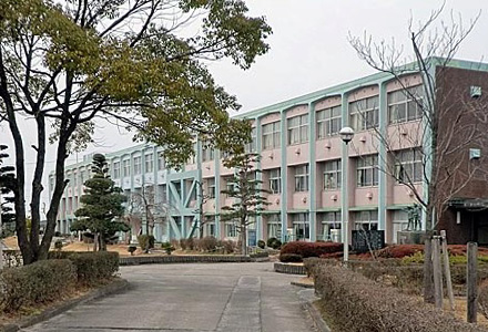 小牧市立桃ヶ丘小学校