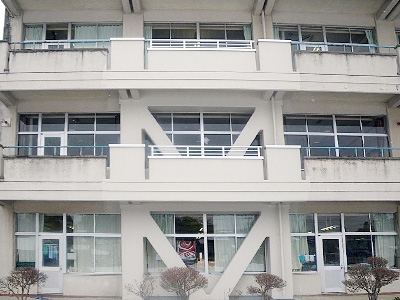 八戸市立豊崎小学校（校舎・屋内運動場）