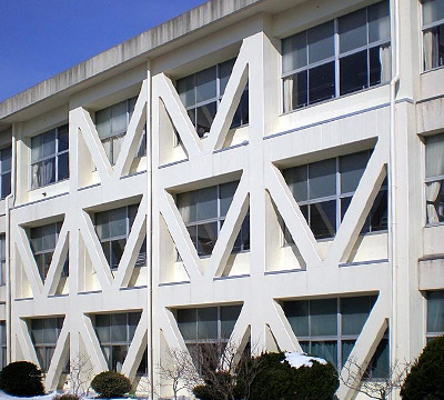 三種町立八竜中学校（普通教室・特別教室棟）