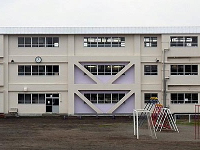 十和田市立藤坂小学校