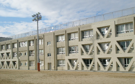 宇治市立西宇治中学校