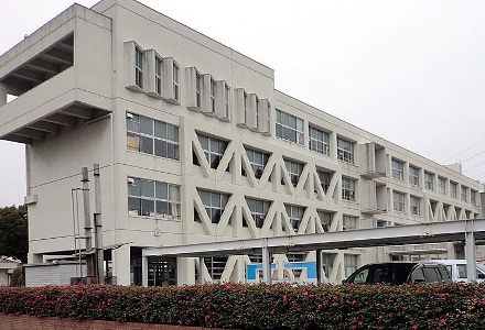 岩倉市立南部中学校（南館）