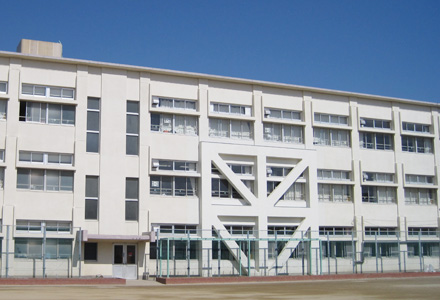 春日井市立味美小学校南館