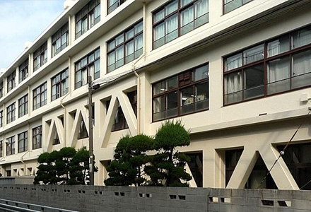 学校法人関西金光学園金光藤蔭高校南館・本館