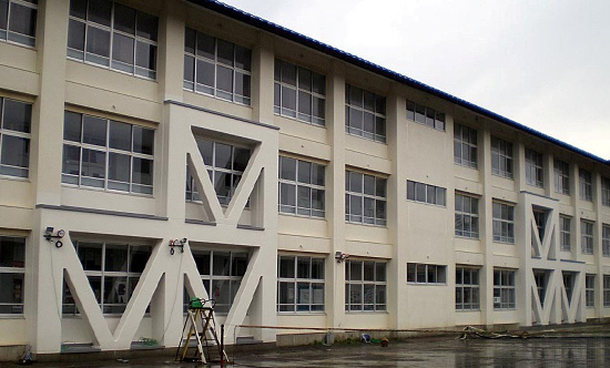 男鹿市男鹿東中学校