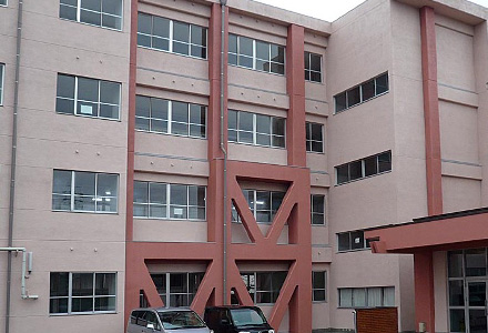 瀬戸市立光陵中学校北棟西校舎
