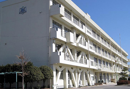 春日井市立松山小学校本館