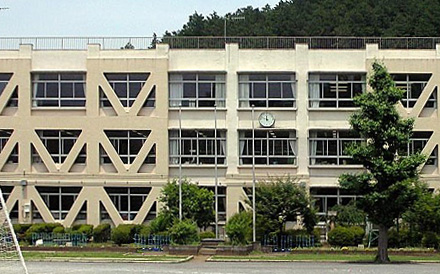 青梅市立第四小学校 管理・普通教室