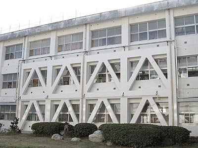 一宮市立中部中学校