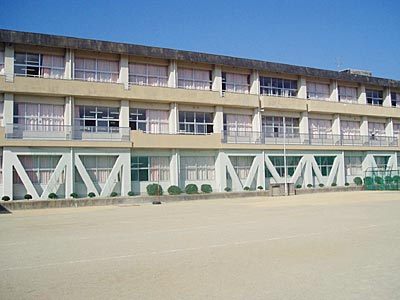 伊勢市立港中学校