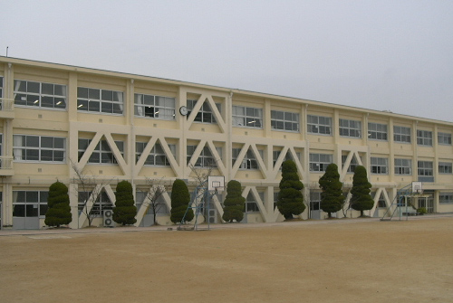 愛西市立佐屋小学校