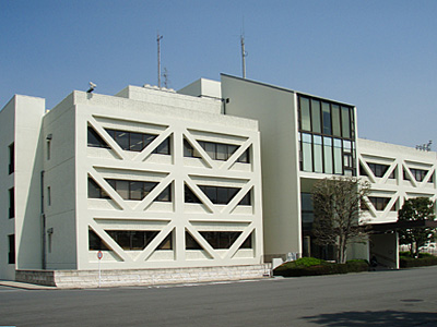 横浜市西谷浄水場管理棟