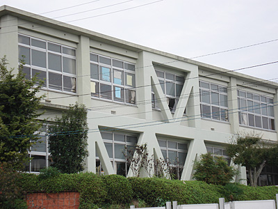 愛知県豊明市立沓掛小学校　中校舎