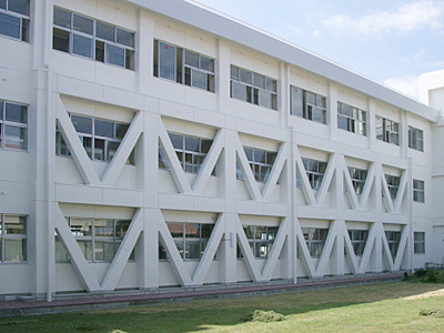 愛西市立佐織西中学校　西館