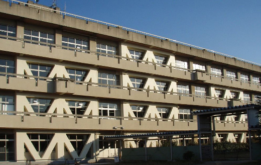 越谷市立北陽中学校舎A棟