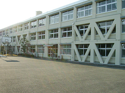 海津市立城山中学校園