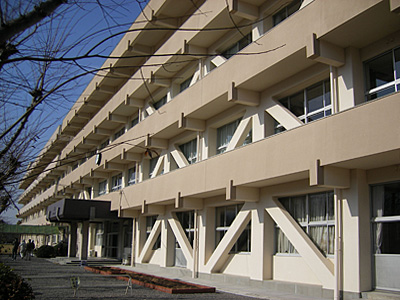 新居浜市立中萩中学校　東棟