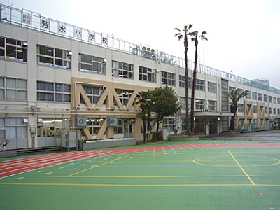 品川区立芳水小学校1棟