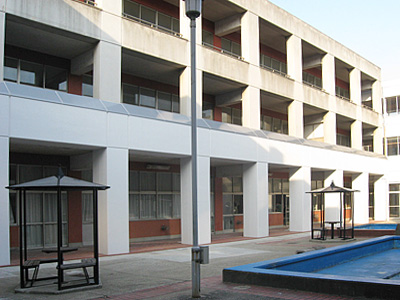 横浜市立富岡東中学校