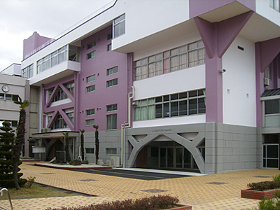 滋賀文教短期大学本館棟