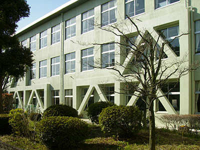 大垣市立興文中学校北舎