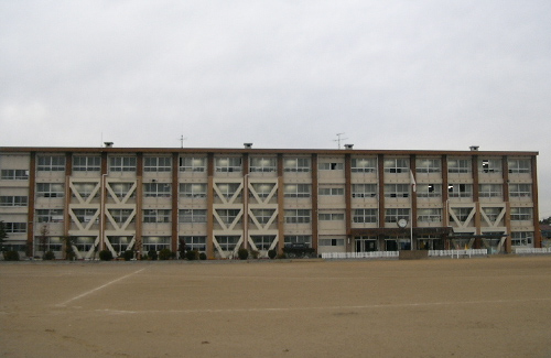 一宮市立葉栗北小学校南舎